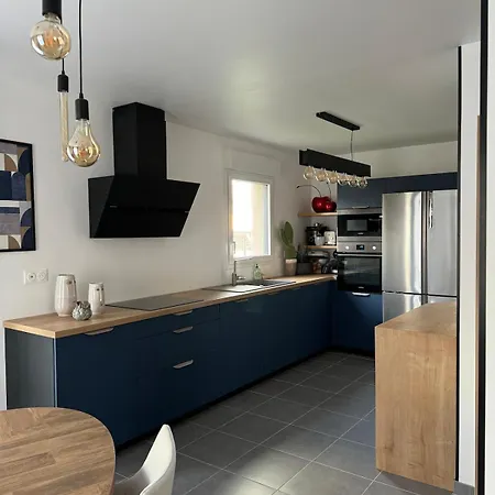 Maison Neuve Contemporaine Avec Jacuzzi Privatif