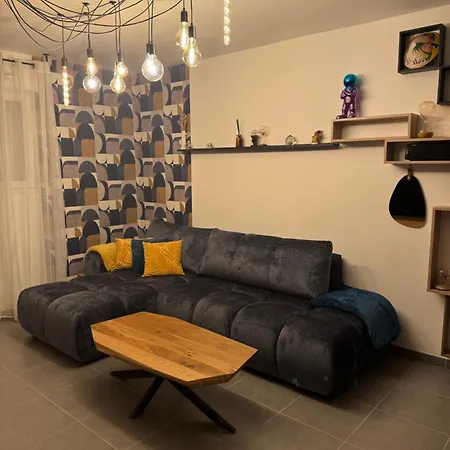 Maison Neuve Contemporaine Вилла